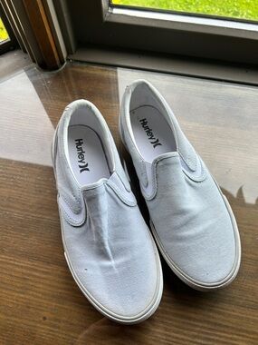 Hurley Women’s Slip-On Canvas Shoes in Light Blue